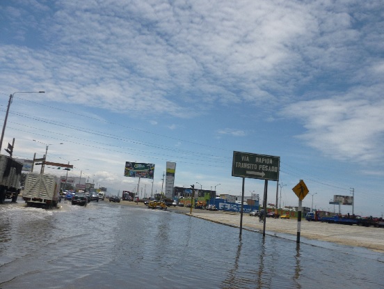 calles-de-chimbote-inundadas-1